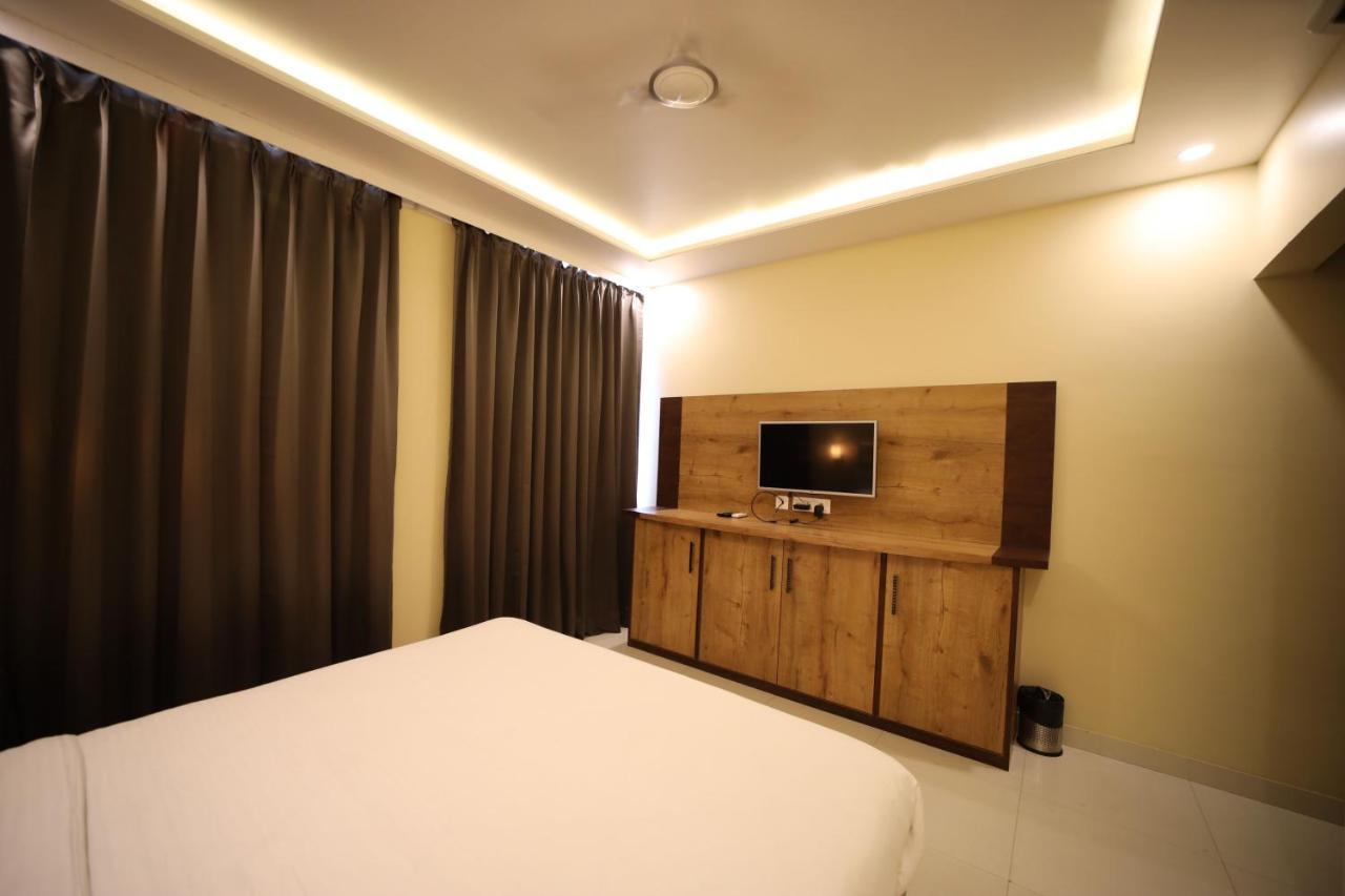 Hotel Neerja Inn Джайпур Екстериор снимка