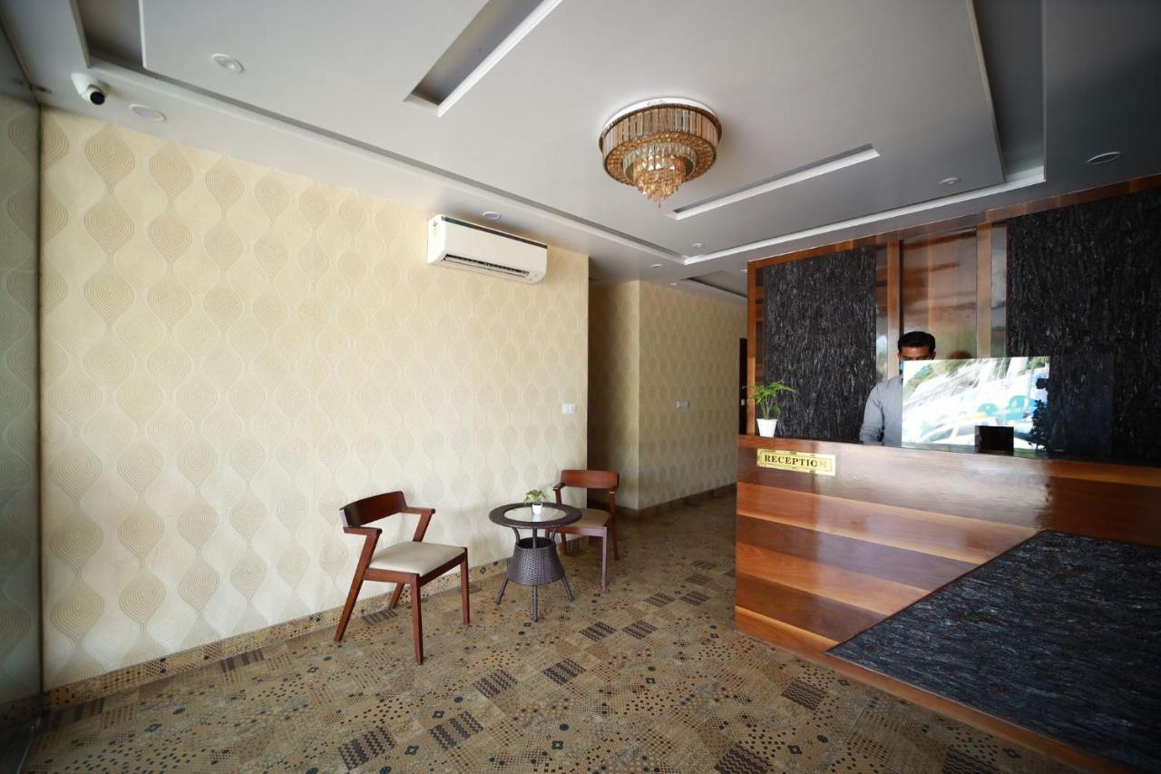 Hotel Neerja Inn Джайпур Екстериор снимка