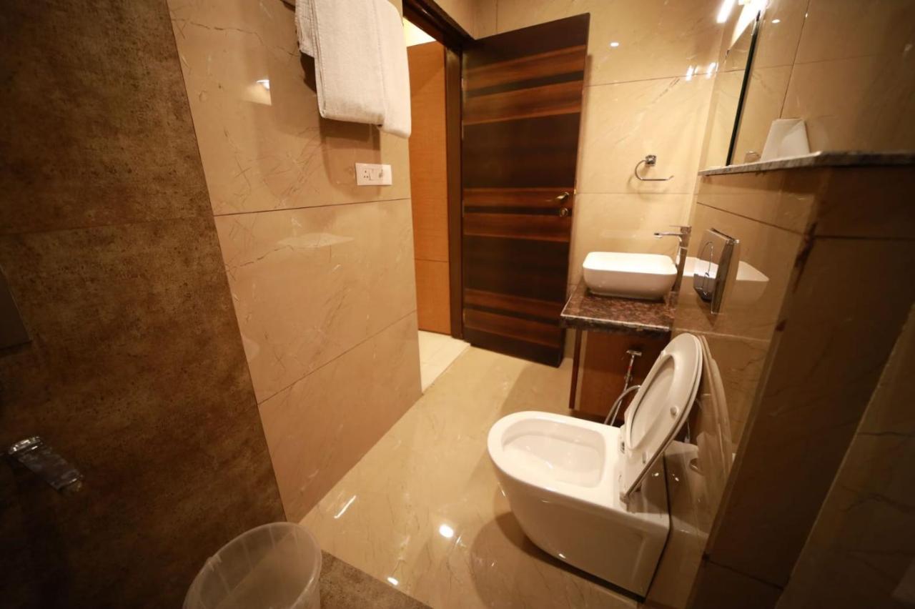 Hotel Neerja Inn Джайпур Екстериор снимка