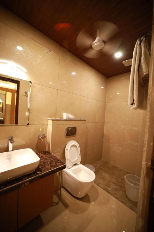 Hotel Neerja Inn Джайпур Екстериор снимка